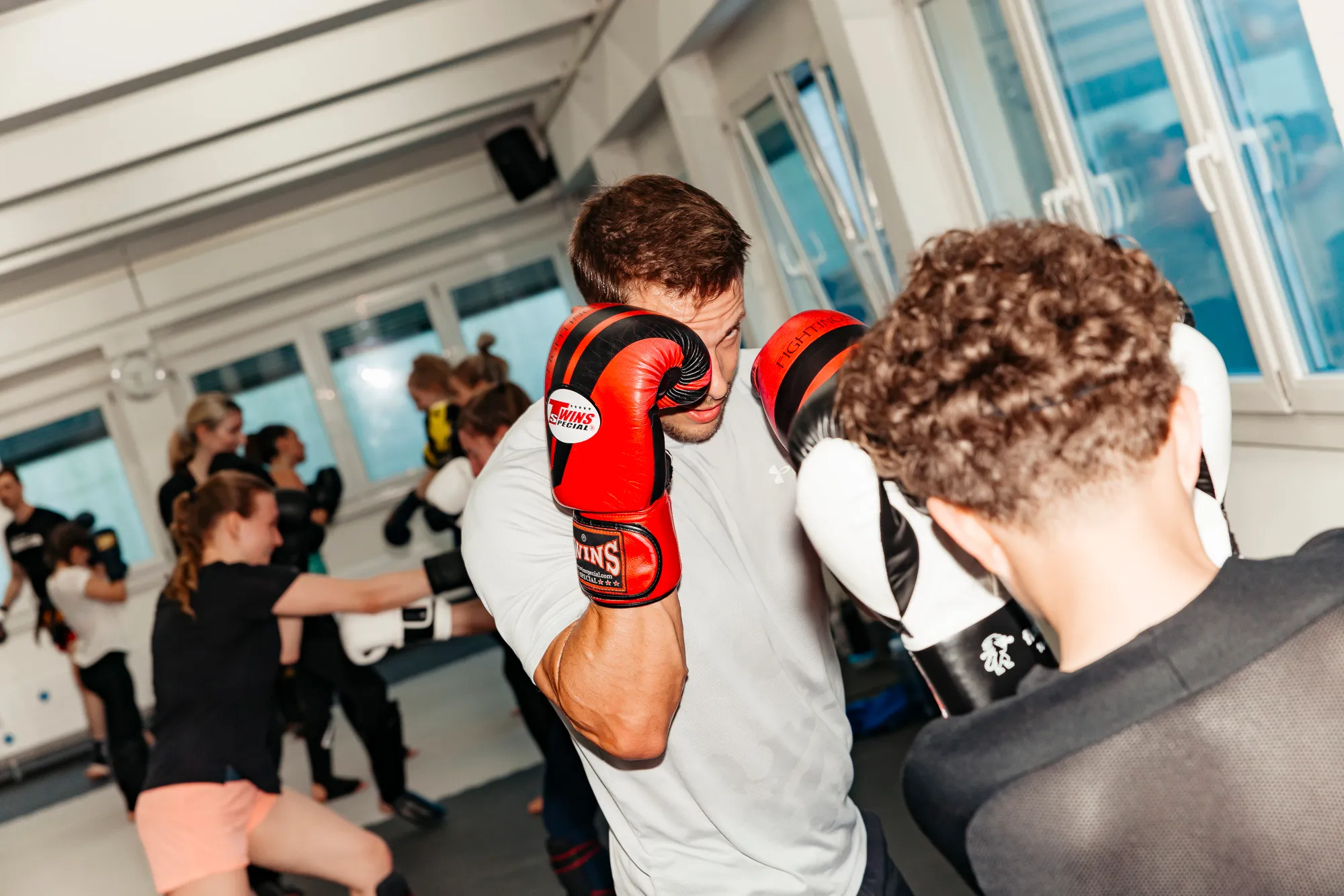 Boxsparring mit Handschuhen